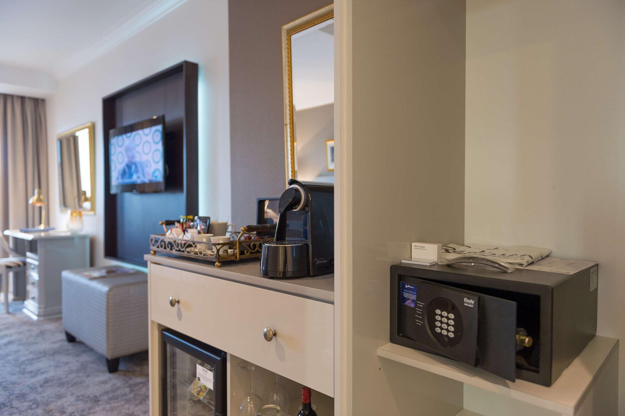 Hotel Le Vendome Cape Town