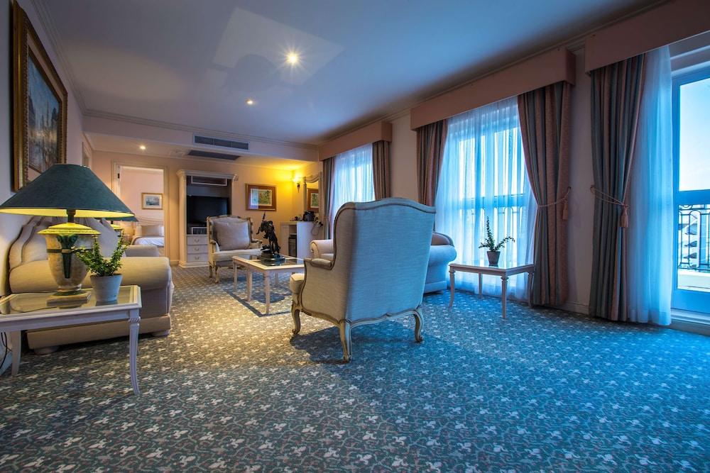Le Vendome 5* Cape Town