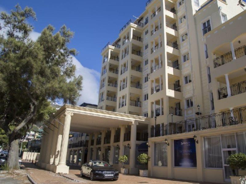 Hotel Le Vendome Cape Town