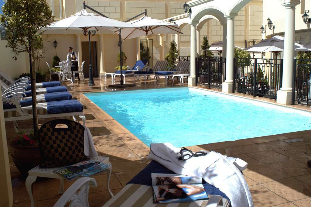 Le Vendome Hotel